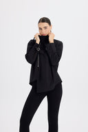 Tokalı ve Fermuarlı Asimetrik Siyah Poplin Gömlek