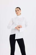 Asimetrik Dik Yaka Beyaz Gömlek