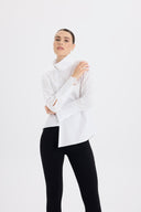 Asimetrik Dik Yaka Beyaz Gömlek