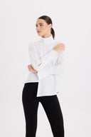 Asimetrik Dik Yaka Beyaz Gömlek